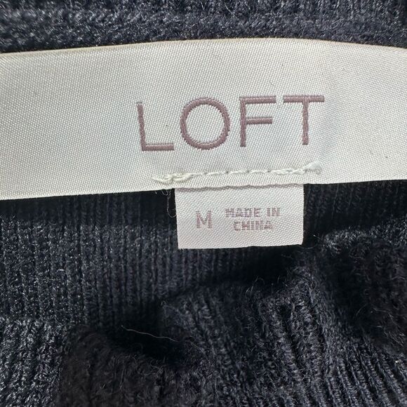 Elegant Black Turtleneck Dress - Picture 9 of 10